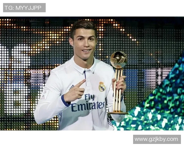 中国足球球星C罗最帅的足球过人技巧解析及其背后的训练秘诀 中国足球球星C罗最帅的足球过人技巧解析及其背后的训练秘诀