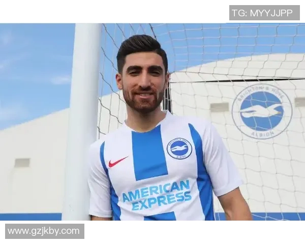 伊朗足球后卫球星介绍与表现分析他在国际赛场的影响力与贡献 伊朗足球后卫球星介绍与表现分析他在国际赛场的影响力与贡献