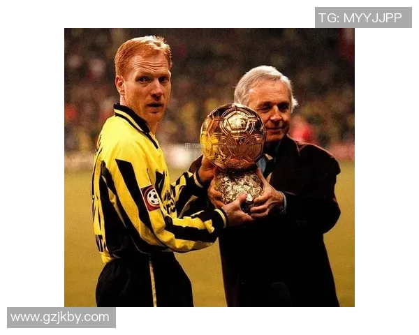 四号球星为何成为足球先生背后的精彩故事与原因分析 四号球星为何成为足球先生背后的精彩故事与原因分析