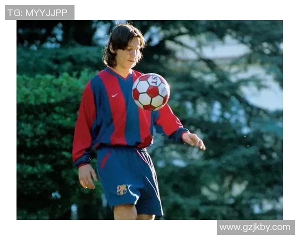 德国足球外星人球星的传奇之路与巅峰时刻揭秘 德国足球外星人球星的传奇之路与巅峰时刻揭秘