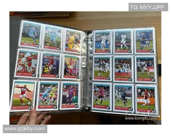 金卡闪耀绿茵记忆揭秘足球球星卡收藏背后的激情与价值 金卡闪耀绿茵记忆揭秘足球球星卡收藏背后的激情与价值