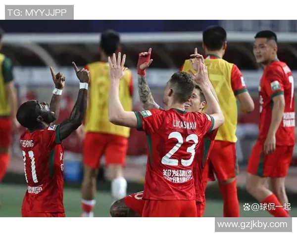 足球天才混剪 展现传奇球星技艺与赛场辉煌瞬间 足球天才混剪 展现传奇球星技艺与赛场辉煌瞬间